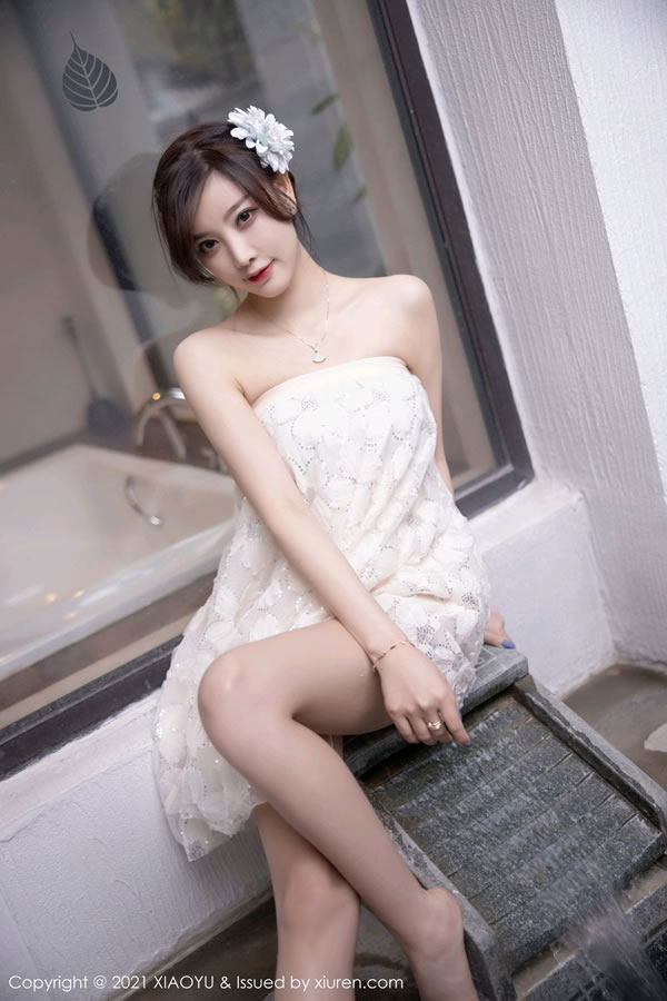 杨晨晨花瓣浴