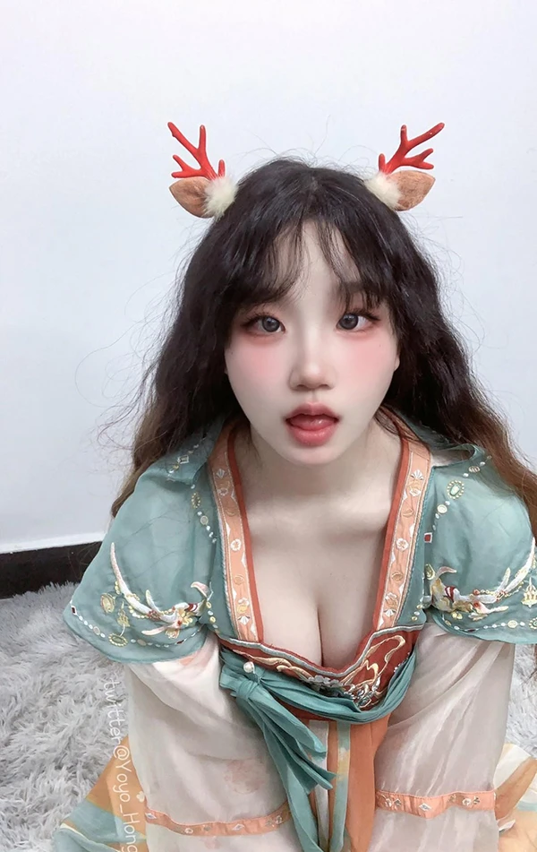 推特美女Yoyo